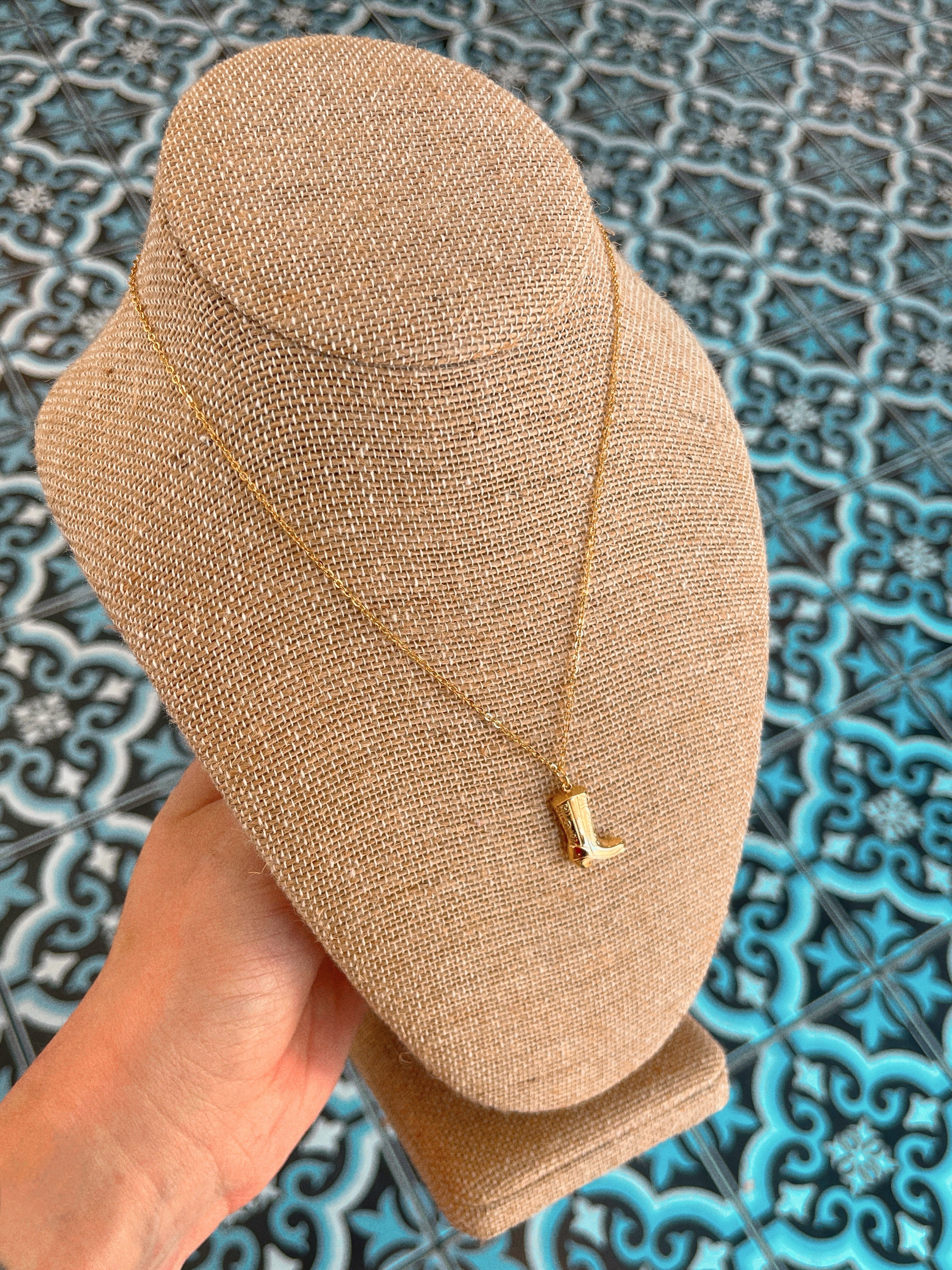 la bota necklace – Apodaca Jewel