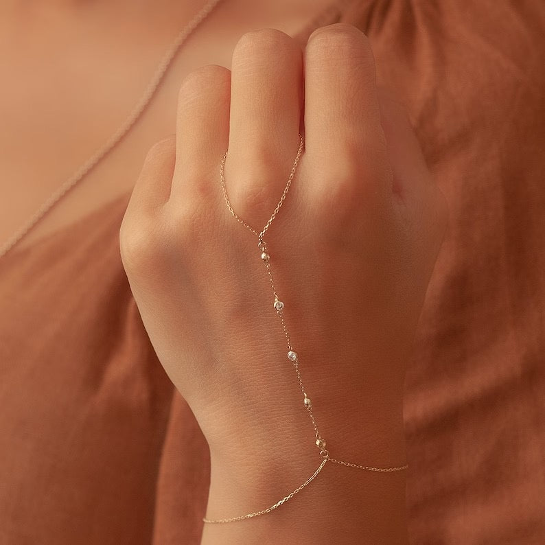 serene hand chain & bracelet